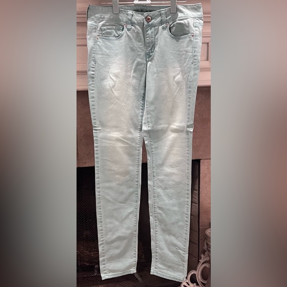 American Eagle Stretch Skinny Jeans, Size 6, EUC - Picture 1 of 5